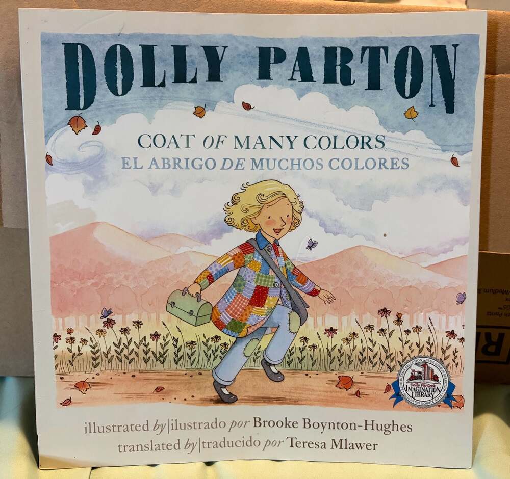 Dolly Parton Coat of Many Colors / El Abrigo de Muchos Colores Children's Book